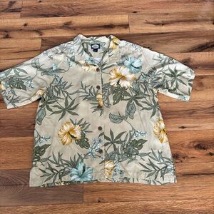 Tommy Bahama Beige and Yellow Floral 100% Silk Shirt. Men’s Medium